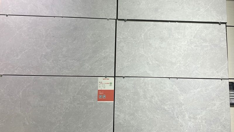 客厅瓷砖规格尺寸如何选择：实用指南与误区解析
