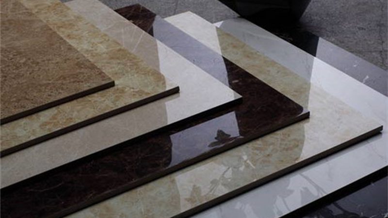 在确定使用800x800瓷砖后，接下来需要计算所需的瓷砖数量。具体计算方法如下：